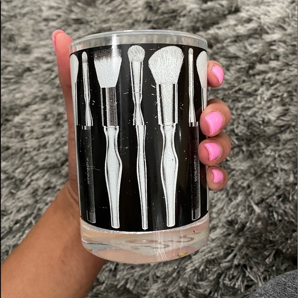 Vanity Cup Makeup Brushes - Picture 2 of 5